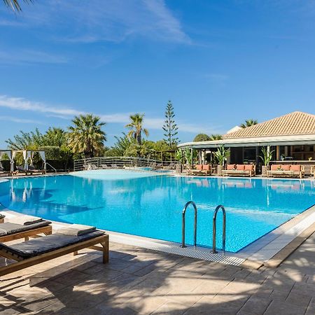 Avithos Resort Hotel Livathos  Exteriör bild