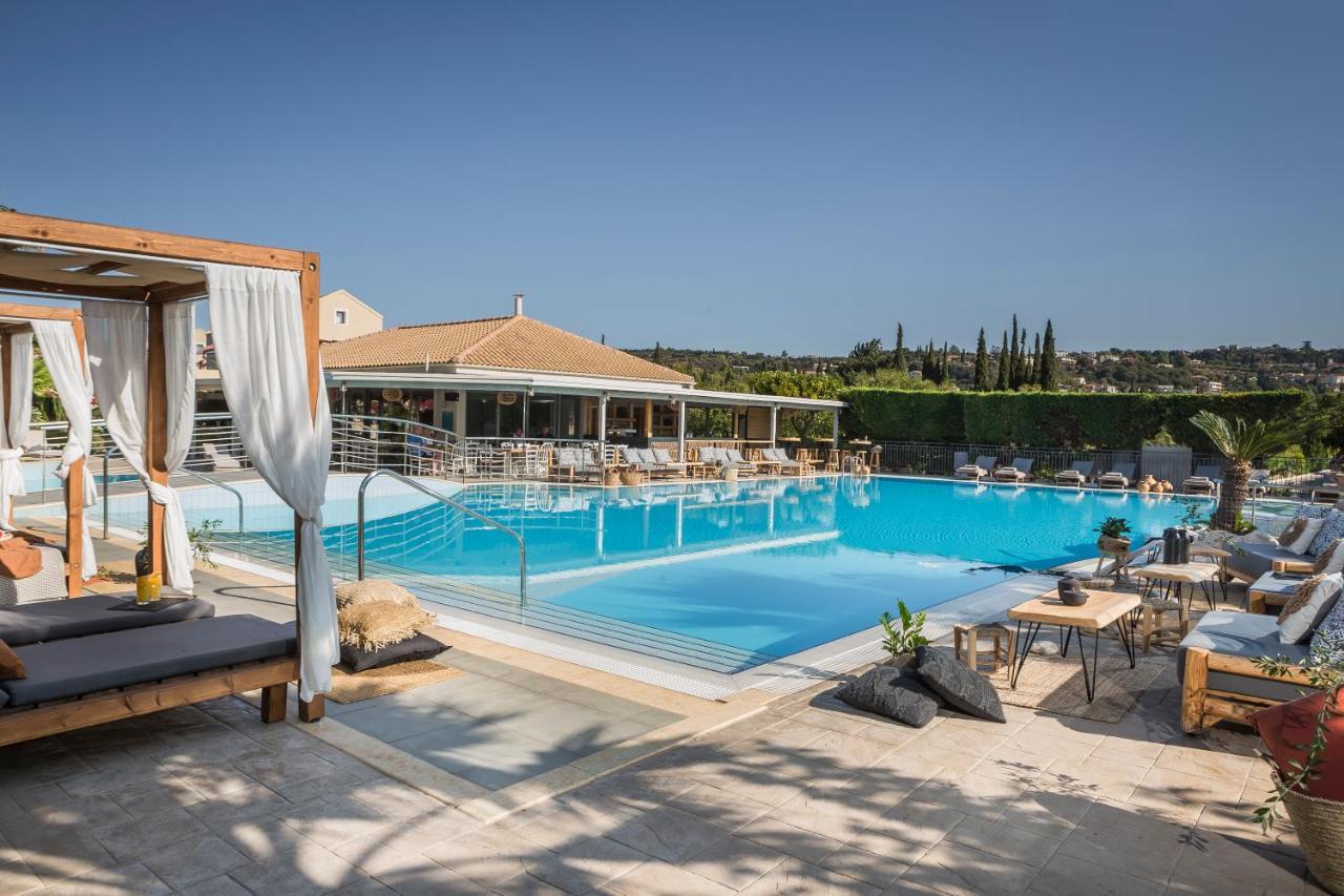 Avithos Resort Hotel Livathos  Exteriör bild